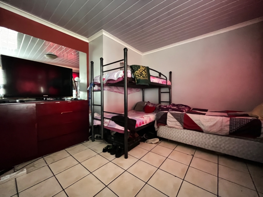  Bedroom Property for Sale in Woodlands Western Cape